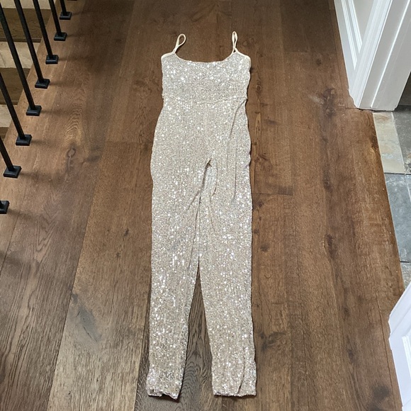 🌟Host Pick🌟Fashion Nova Ready to Sparkle Sequin Jumpsuit and Long Cardigan - Picture 8 of 17